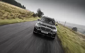 BMW X7 xDrive30d M Sport UK-spec car wallpapers 4K Ultra HD