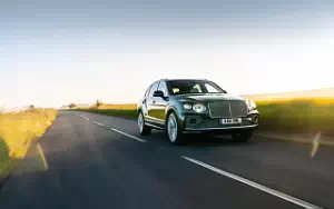Bentley Bentayga Hybrid (Viridian) UK-spec car wallpapers 4K Ultra HD