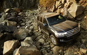 Off Road 4x4 car Toyota Land Cruiser 200 wallpapers 4K Ultra HD