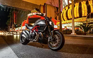 Ducati Diavel Carbon motorcycle wallpapers 4K Ultra HD