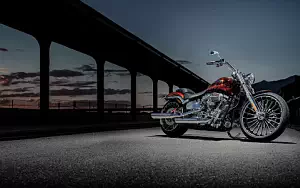 Harley-Davidson CVO Breakout motorcycle wallpapers 4K Ultra HD